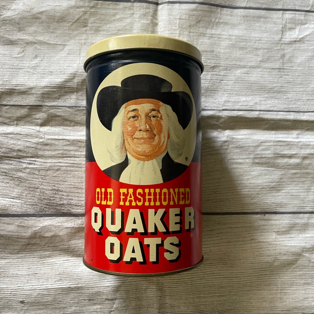 Vintage Quaker Oats canister